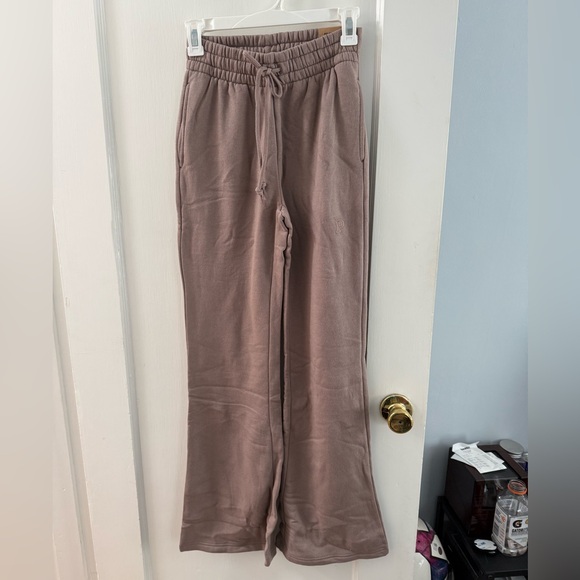 VS Pink High Waist Flare Sweatpant - Picture 2 of 5